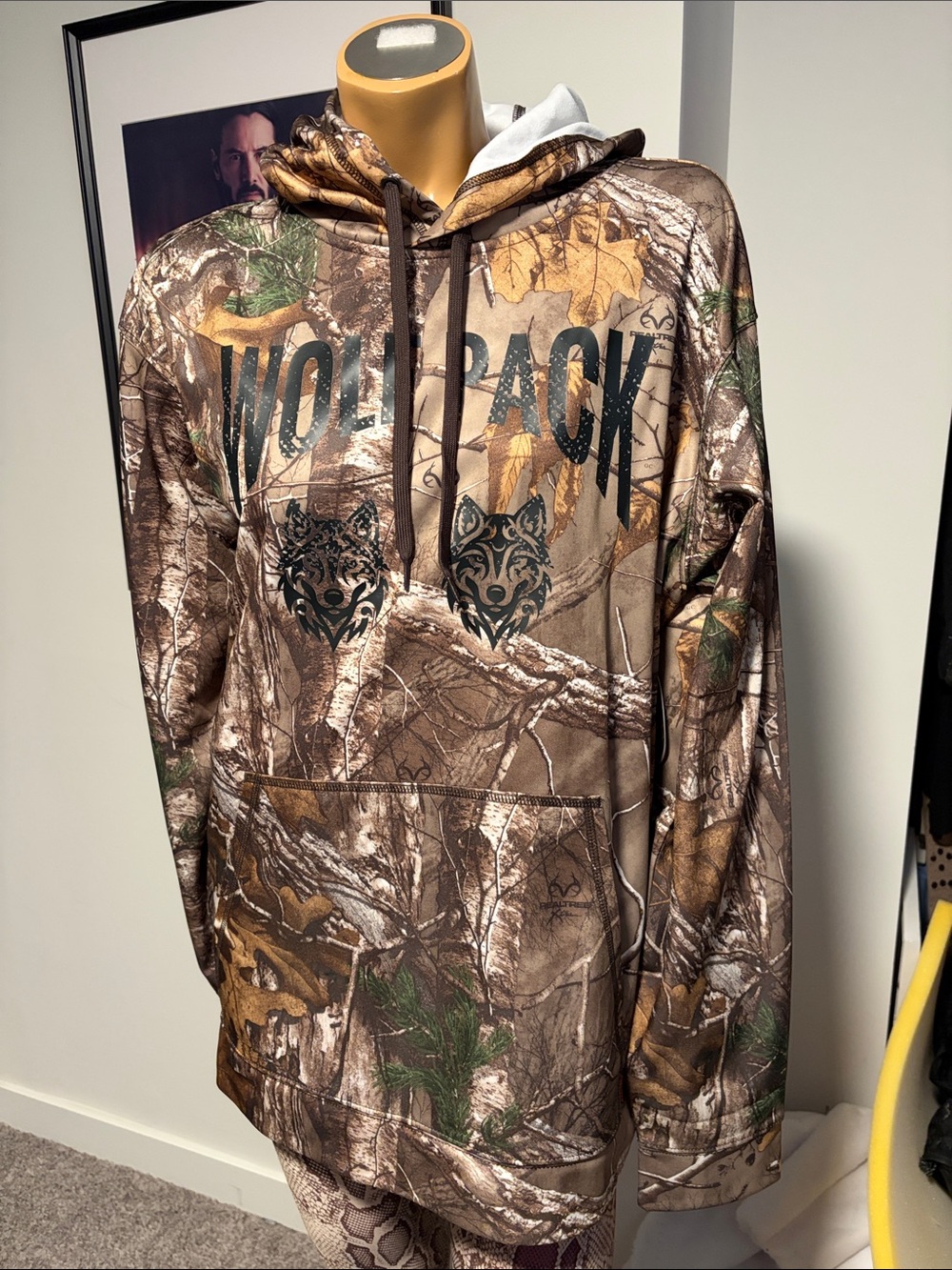 Real tree camo hoodie- be part of the Wolfpack!  Pullover - Brown XL new w/tag